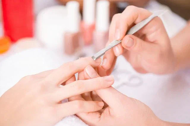 Alles für die Nagel- und Hautpflege: Welche Werkzeuge sind für eine Nagelpflege unerlässlich?