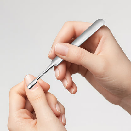 Nagelhautschieber Edelstahl – Sanfte abgerundete Spitze, ergonomischer rutschfester Griff